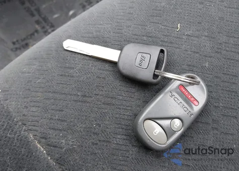 2005 Honda Civic Lx from USA, damaged, VIN 1HGEM21535L063407